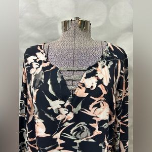 Juicy Couture Floral Blouse‎ Size Large